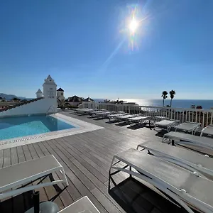hotel-plaza-cavana.hotelsinnerja.org/